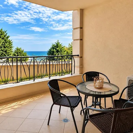 Апартаменты Cabacum Beachfront Escape W/ Pool *